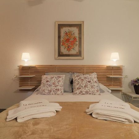C52 - Seaside 2 Bedrooms By The Center Малага Екстериор снимка