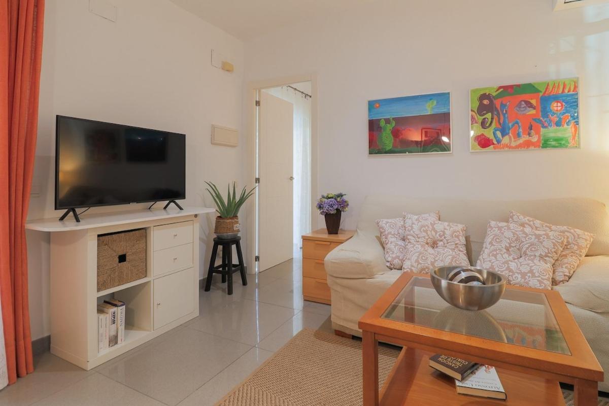 C52 - Seaside 2 Bedrooms By The Center Малага Екстериор снимка